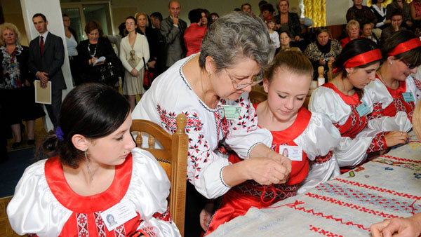 10 листопада в світі відзначається Міжнародний день вишивальниць