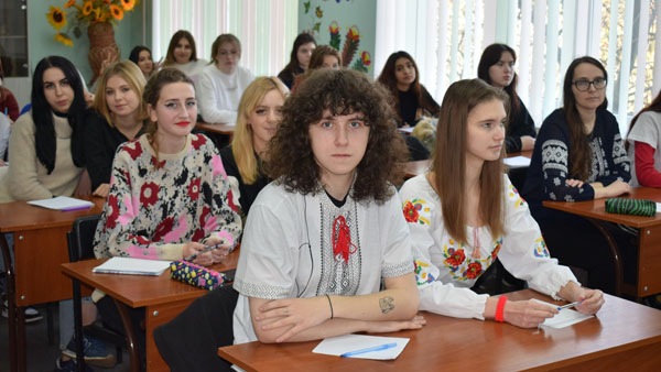 Здобувачі освіти та педагоги КВПУШПМ долучилися до написання Радіодиктанта національної єдності - 2022