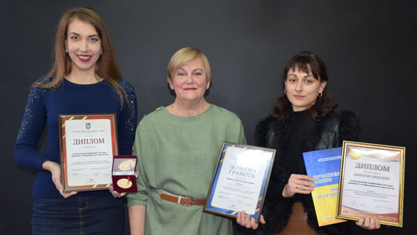 Отримання довгоочікуваних нагород Тринадцятої міжнародної виставки «Сучасні заклади освіти - 2022» та Чотирнадцятої міжнародної виставки «Інноватика в сучасній освіті»